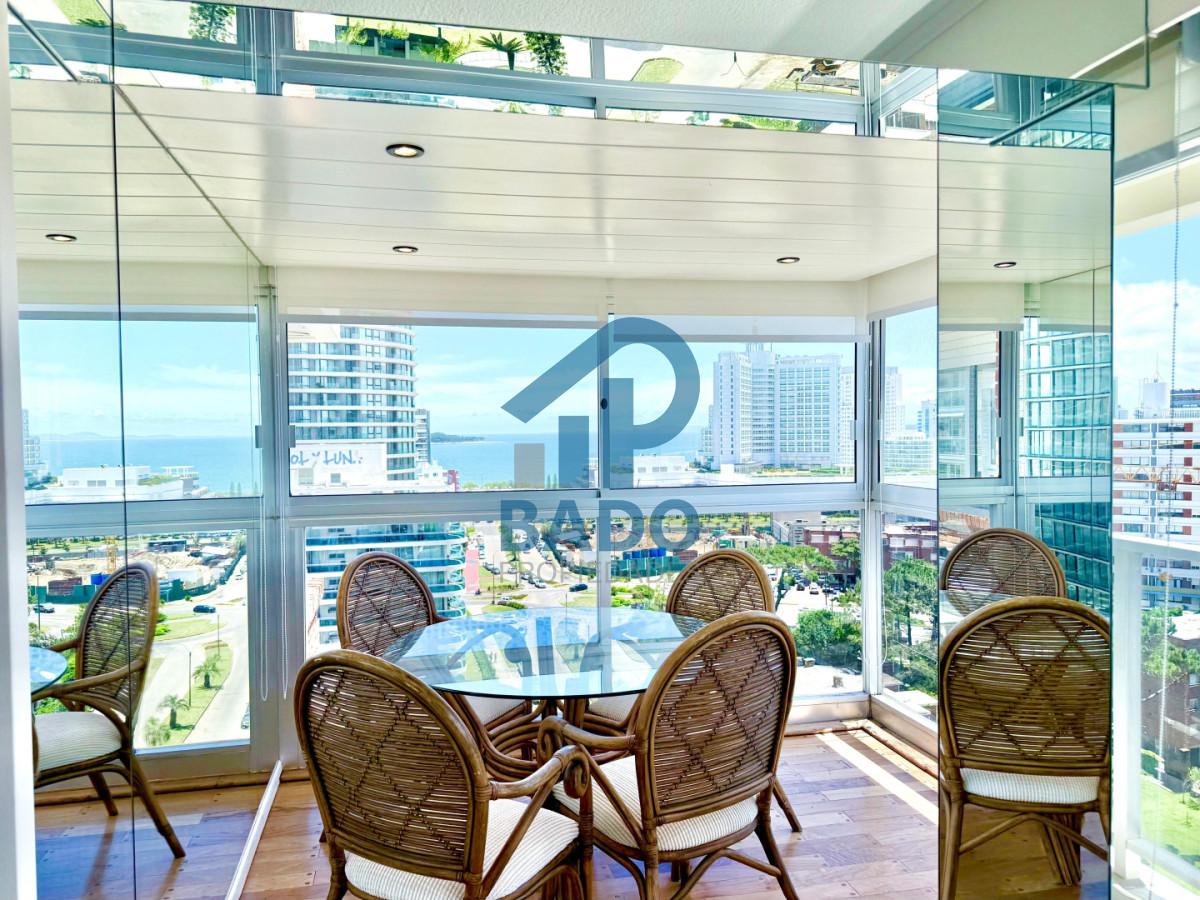 Apartamento ID.111 - Apartamento en Venta Punta del Este  Long Beach 2 dormitorios y medio a 300 mt del mar