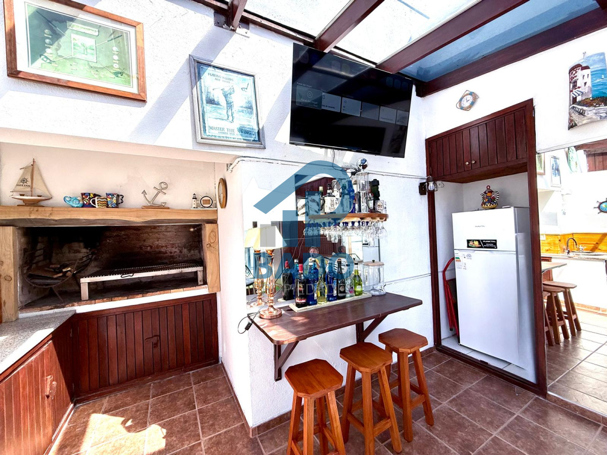 Apartamento ID.1 - Penthouse 3 dormitorios con barbacoa primera línea Brava