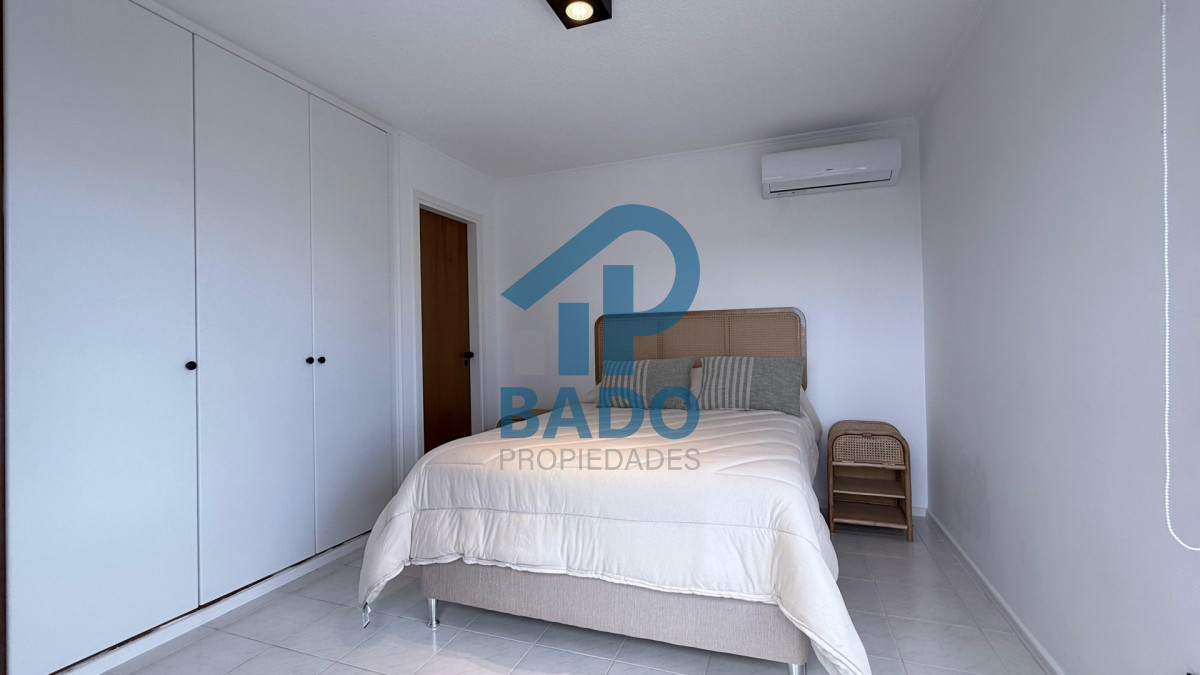 Apartamento ID.111 - Apartamento en Venta Punta del Este  Long Beach 2 dormitorios y medio a 300 mt del mar