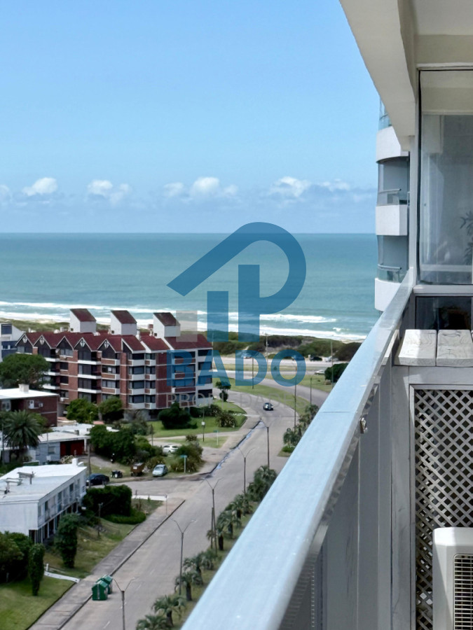 Apartamento ID.111 - Apartamento en Venta Punta del Este  Long Beach 2 dormitorios y medio a 300 mt del mar