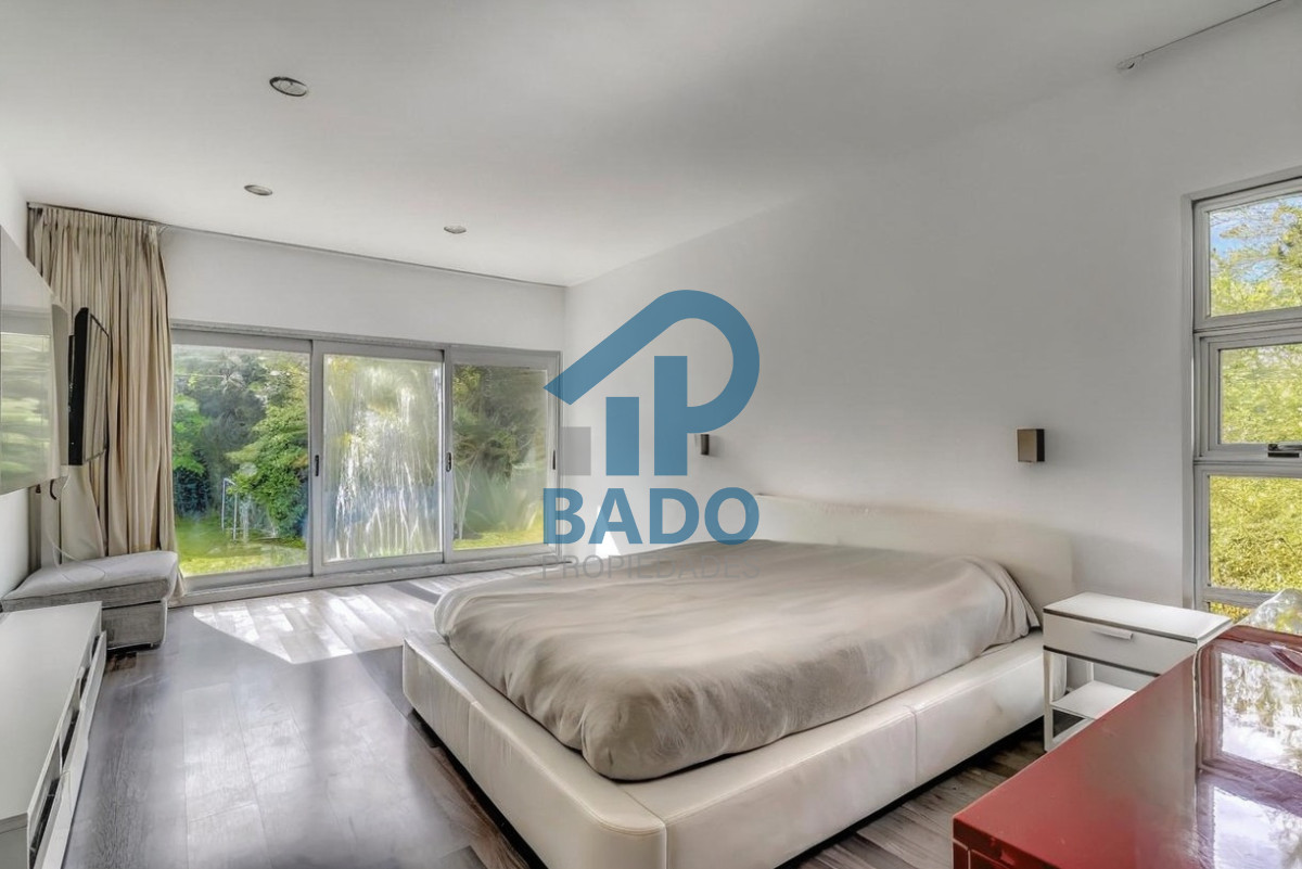 Casa ID.6 - CASA MODERNA CON PISCINA  5 DORM  EN SAN RAFAEL