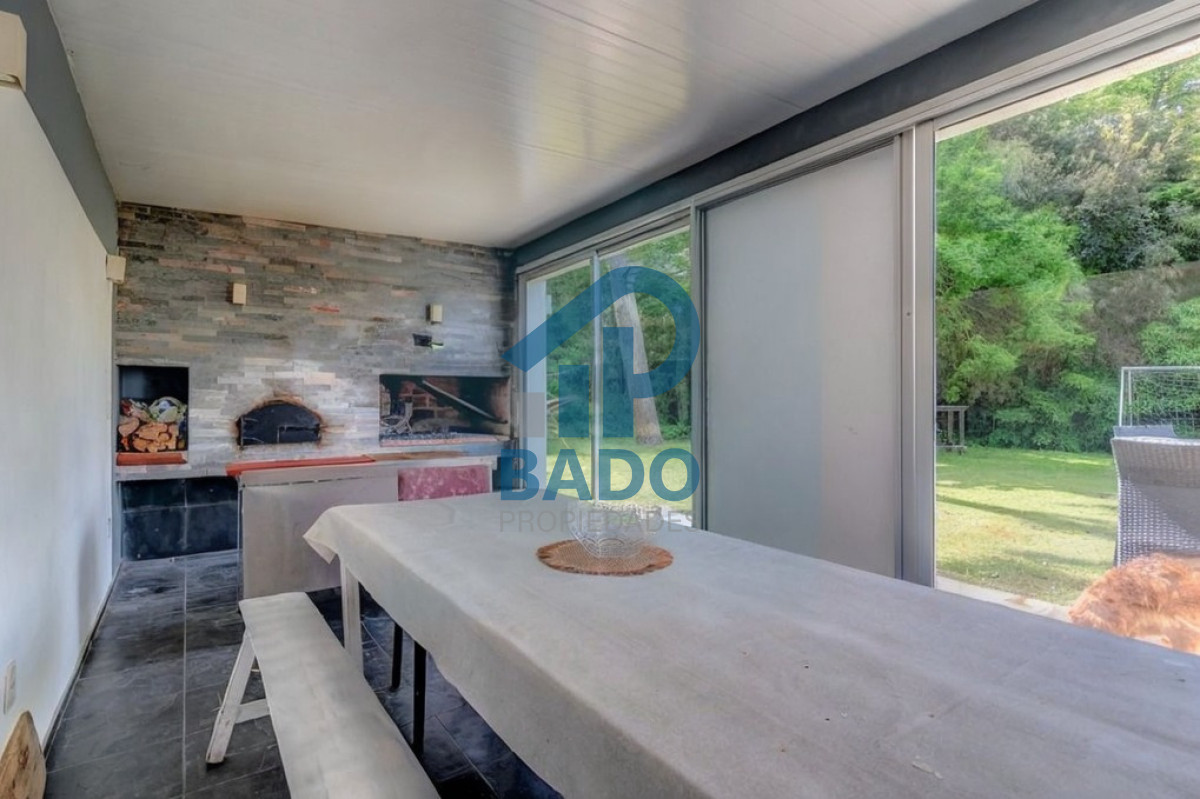 Casa ID.6 - CASA MODERNA CON PISCINA  5 DORM  EN SAN RAFAEL