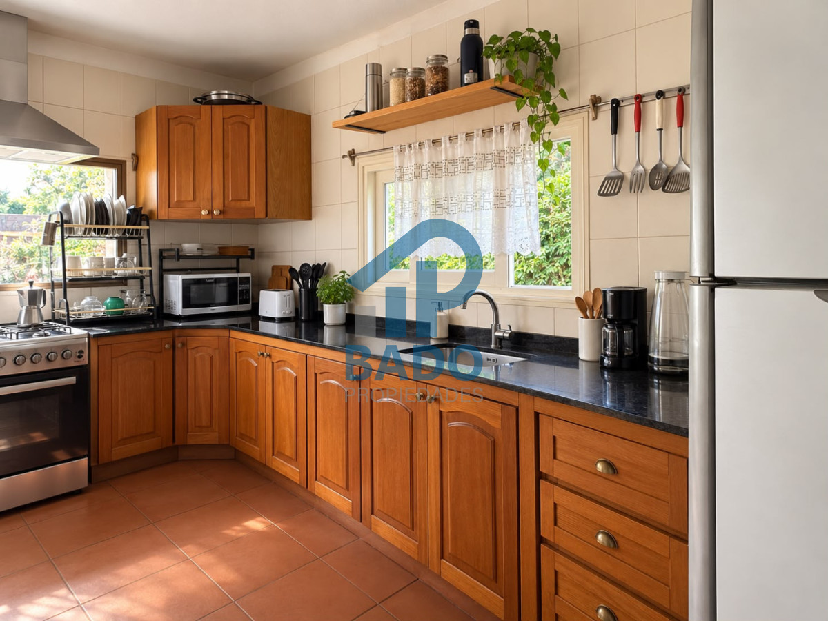 Casa ID.179 - Título: Casa en Camino a la Laguna, a pasos del mar