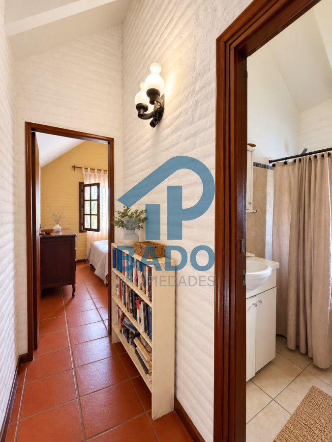Casa ID.179 - Título: Casa en Camino a la Laguna, a pasos del mar