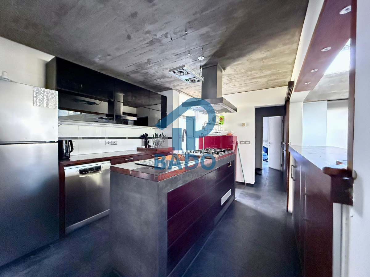 Casa ID.6 - CASA MODERNA CON PISCINA  4 DORM + DEP EN SAN RAFAEL