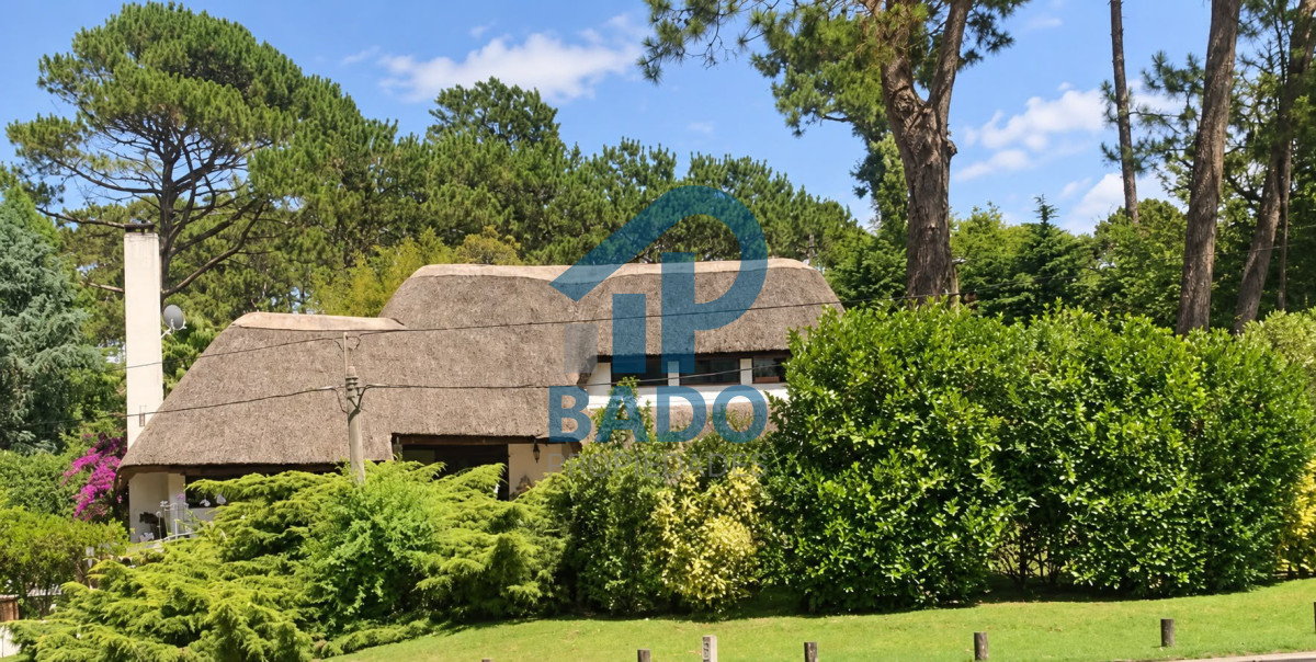Casa ID.181 - Título: Casa en San Rafael, Punta del Este - A pasos del mar