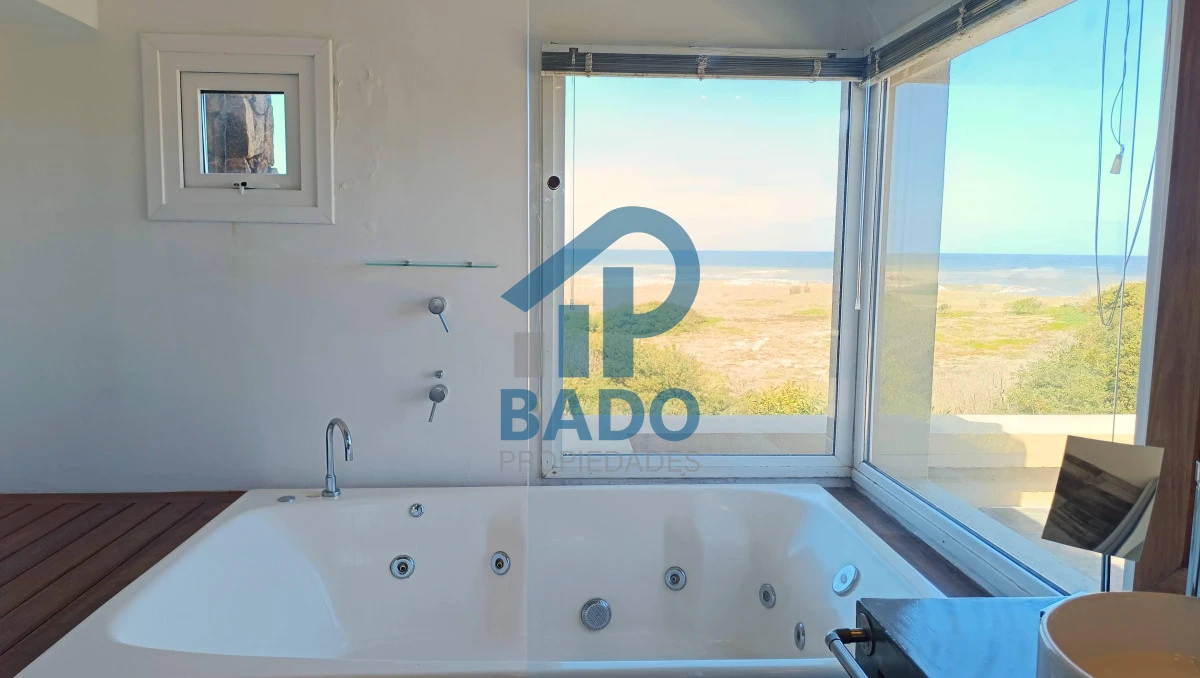 Casa ID.2 - Casa en Venta en Santa Mónica 