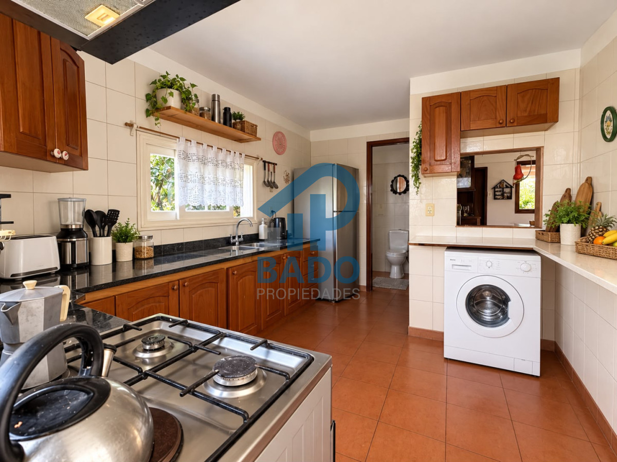 Casa ID.179 - Título: Casa en Camino a la Laguna, a pasos del mar