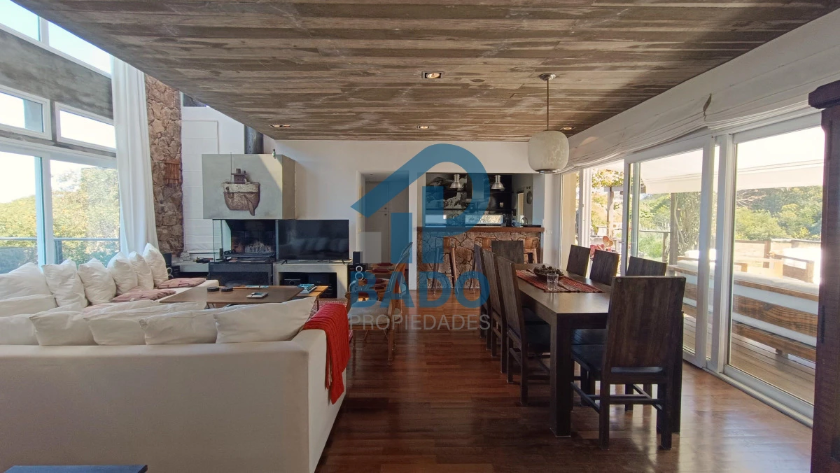 Casa ID.2 - Casa en Venta en Santa Mónica 