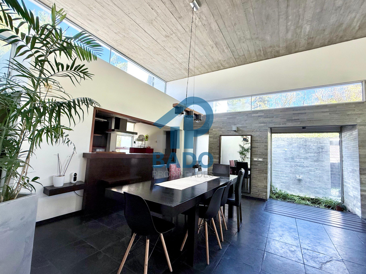 Casa ID.6 - CASA MODERNA CON PISCINA  4 DORM + DEP EN SAN RAFAEL