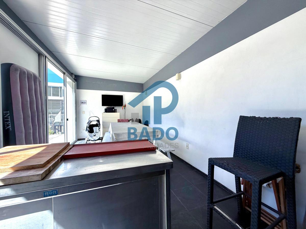 Casa ID.6 - CASA MODERNA CON PISCINA  4 DORM + DEP EN SAN RAFAEL