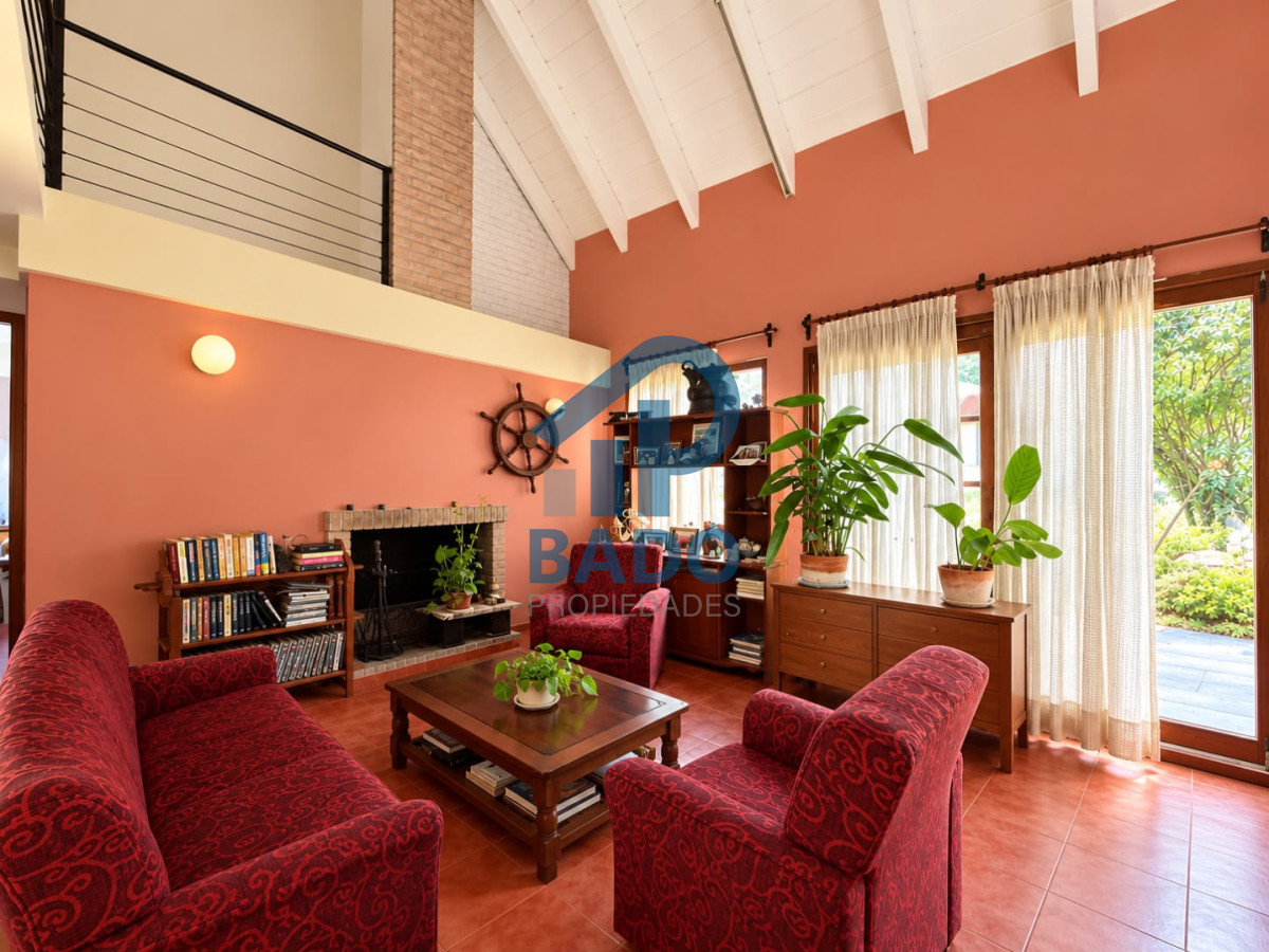 Casa ID.179 - Título: Casa en Camino a la Laguna, a pasos del mar