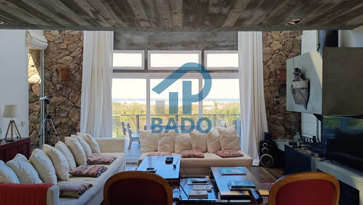 Casa ID.2 - Casa en Venta en Santa Mónica 