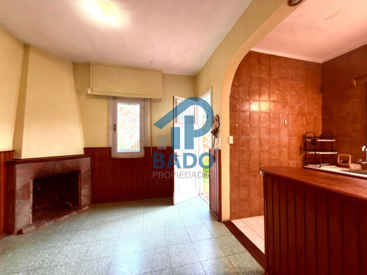 Casa ID.148 - AMPLIA CASA CENTRICA  5 DORMITORIOS CON PISCINA Y JARDIN  