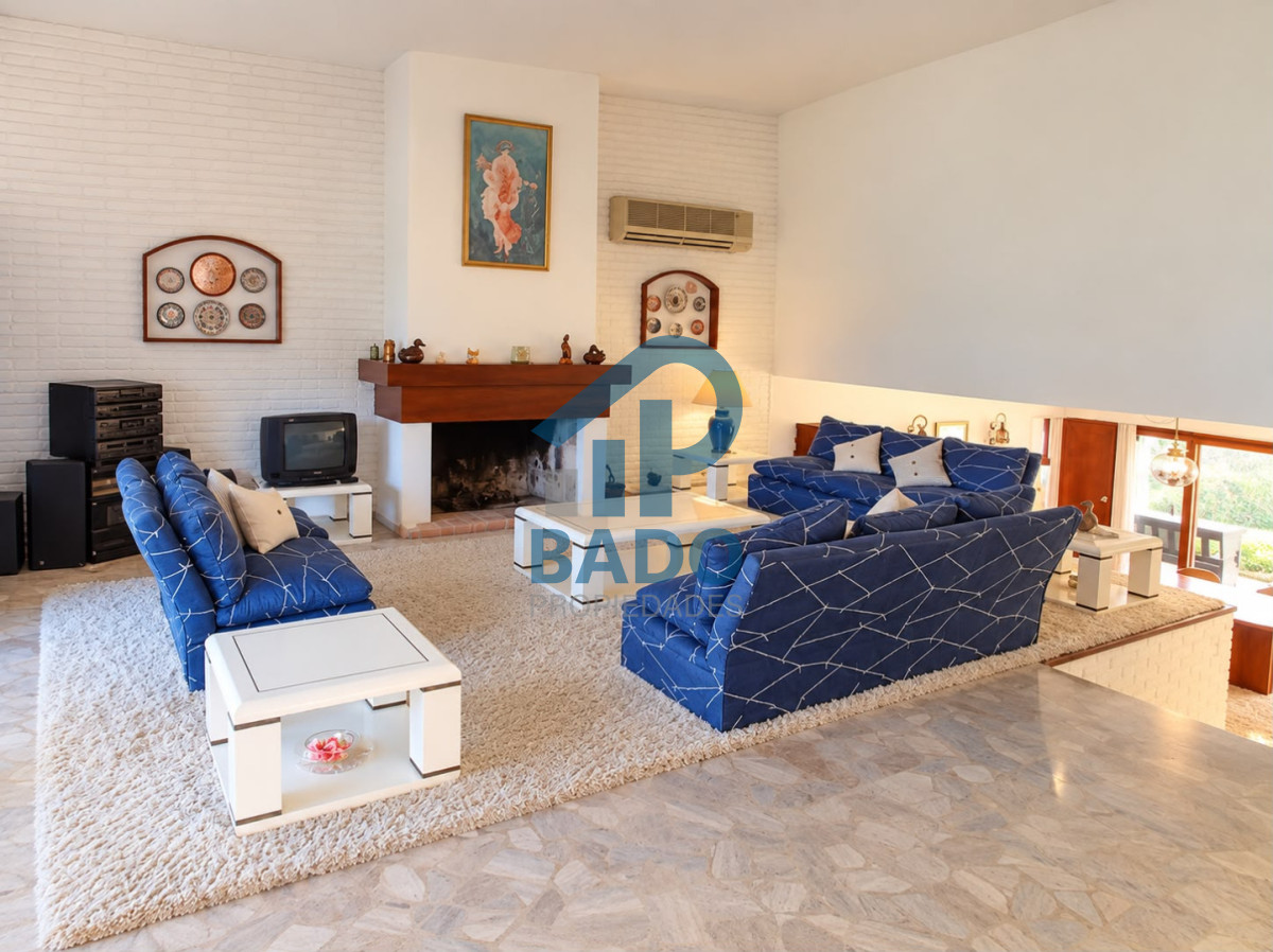 Casa ID.176 - Título: Casa en Mansa - Punta del Este, a pasos del mar