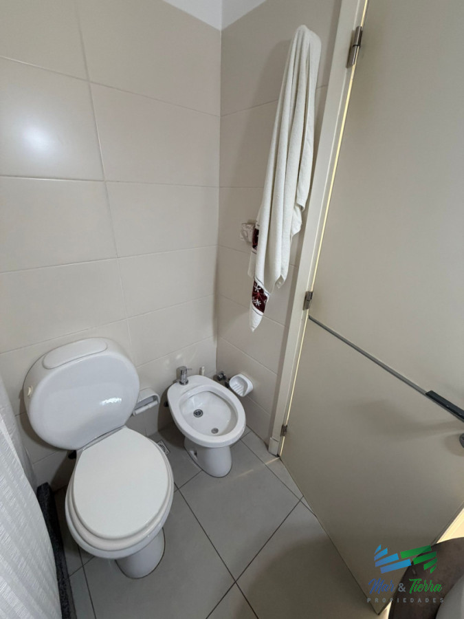 Apartamento ID.5896 - Apartamento de 1 dormitorio en Venta en Punta del este , Península , Bajos gastos a pasos del mar 