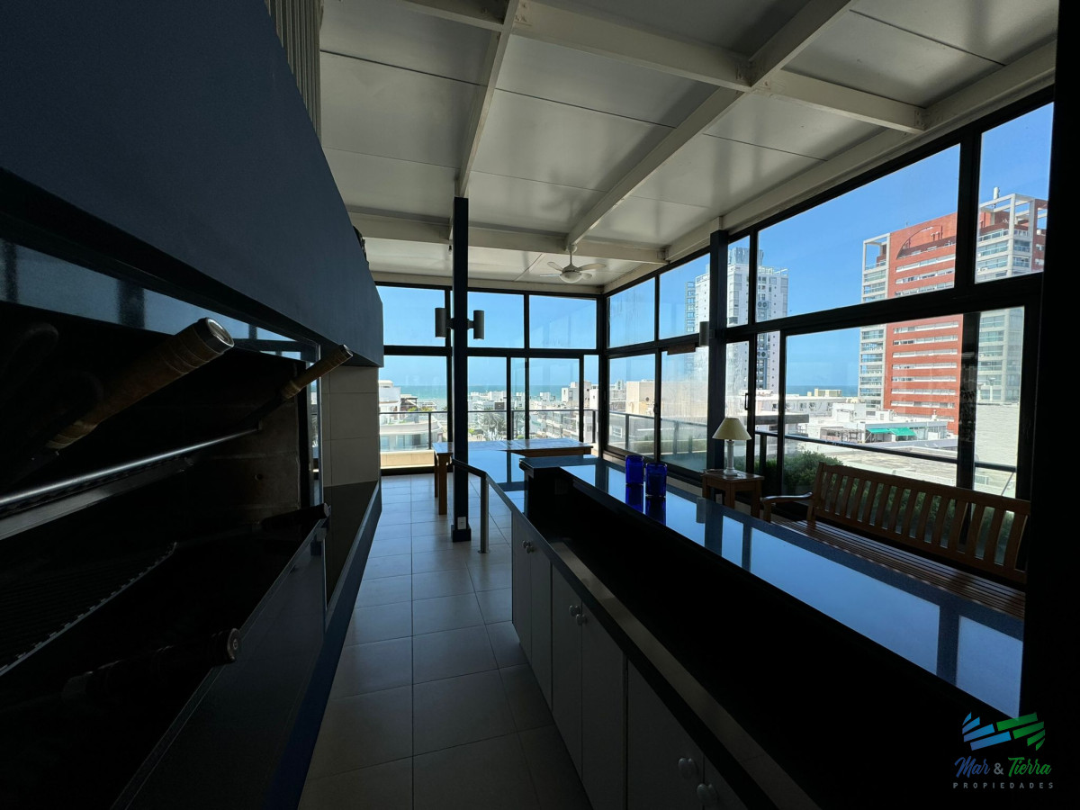 Apartamento ID.5788 - Apartamento en Venta de 3 Dormitorios en Punta del este , Puerto , Península , Edificio Portofino