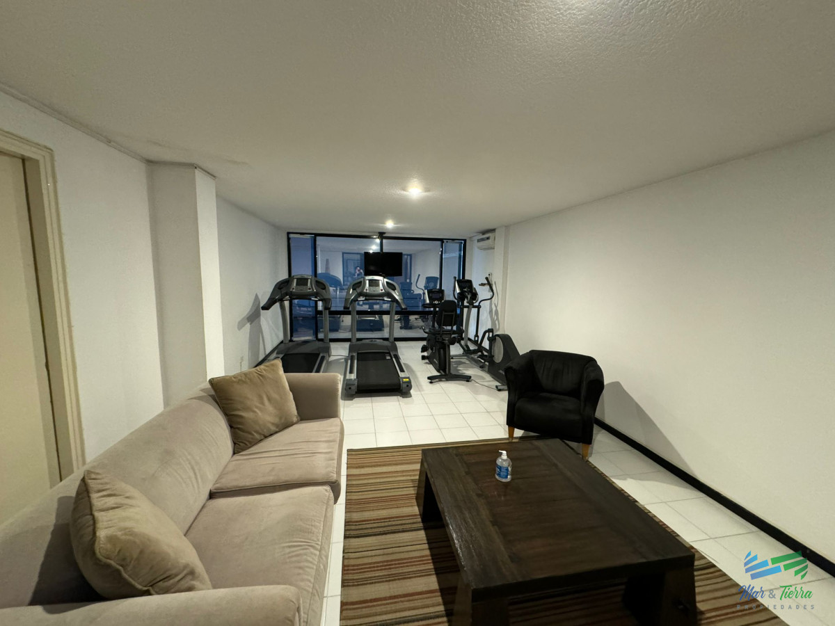 Apartamento ID.5788 - Apartamento en Venta de 3 Dormitorios en Punta del este , Puerto , Península , Edificio Portofino