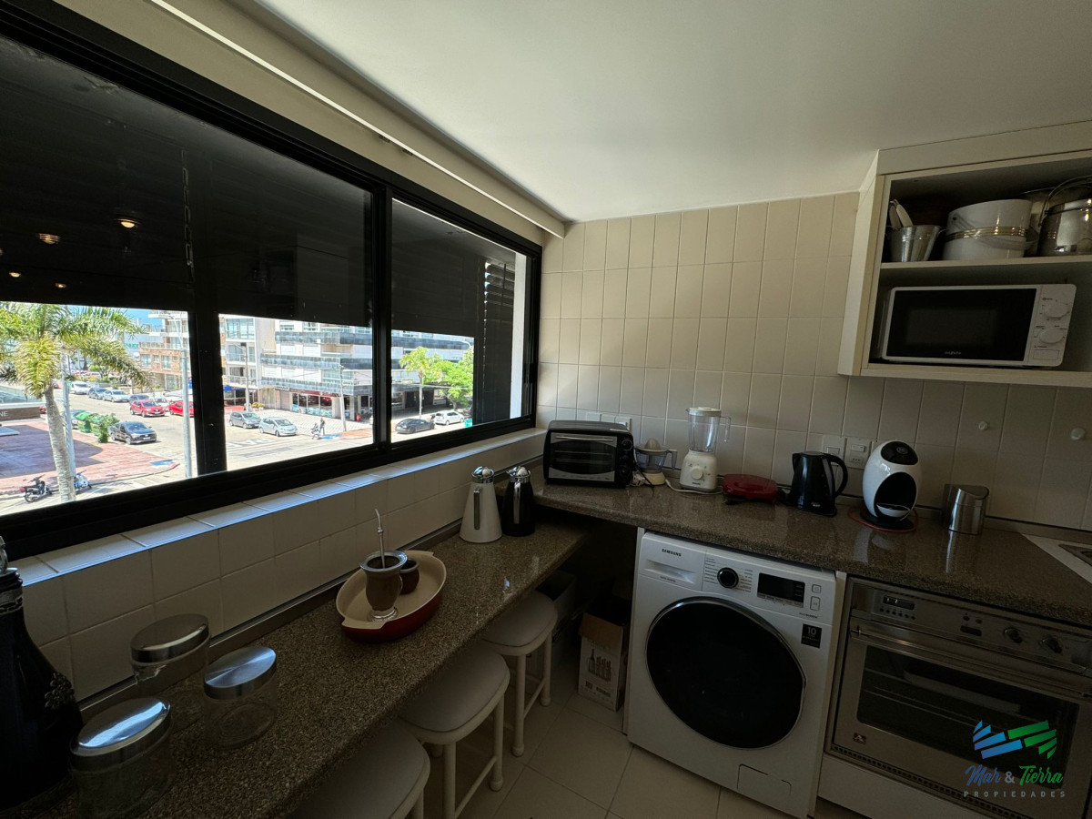 Apartamento ID.5788 - Apartamento en Venta de 3 Dormitorios en Punta del este , Puerto , Península , Edificio Portofino