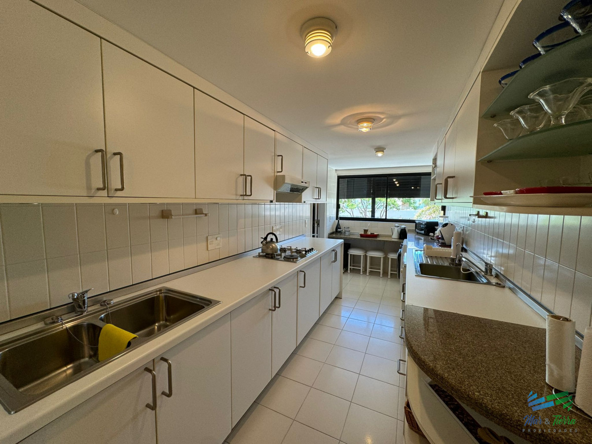 Apartamento ID.5788 - Apartamento en Venta de 3 Dormitorios en Punta del este , Puerto , Península , Edificio Portofino