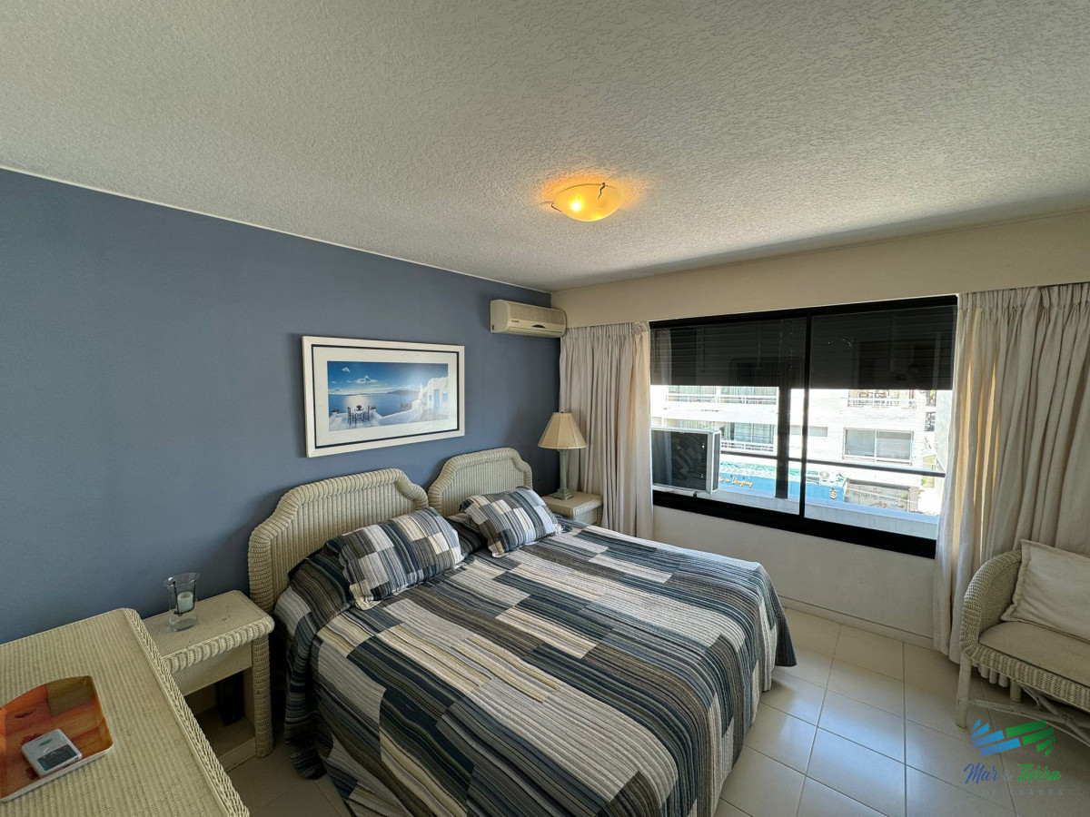 Apartamento ID.5788 - Apartamento en Venta de 3 Dormitorios en Punta del este , Puerto , Península , Edificio Portofino