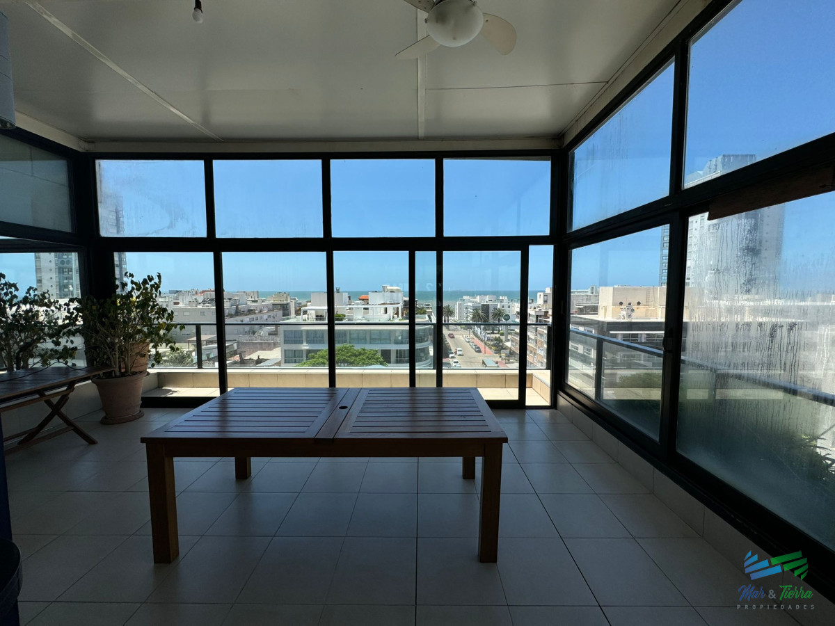 Apartamento ID.5788 - Apartamento en Venta de 3 Dormitorios en Punta del este , Puerto , Península , Edificio Portofino