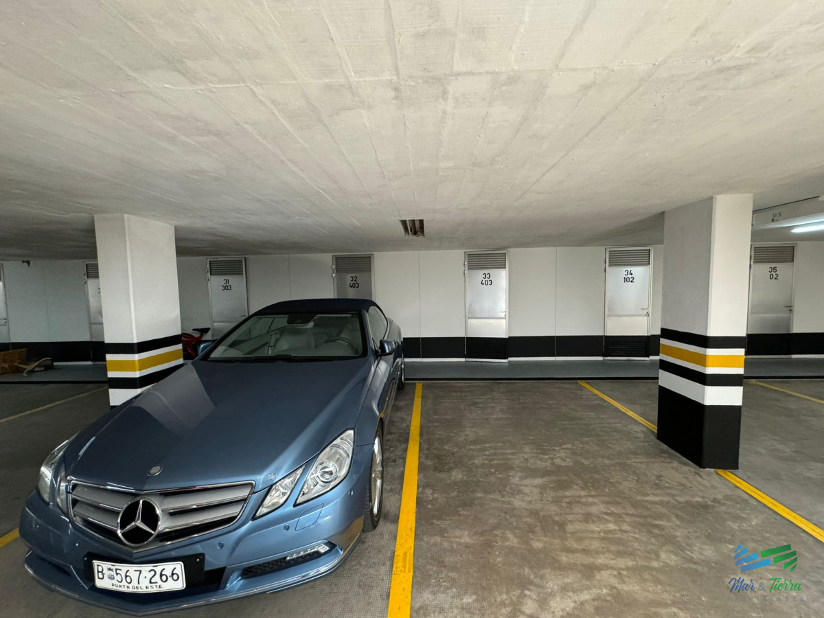 Apartamento ID.5788 - Apartamento en Venta de 3 Dormitorios en Punta del este , Puerto , Península , Edificio Portofino