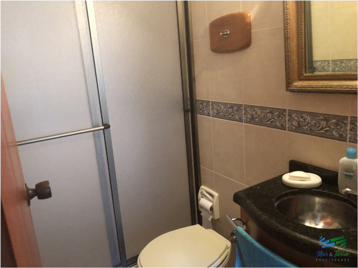 Apartamento ID.4879 - En venta apartamento 2 dormitorios sobre calle 20, Peninsula, Punta del Este