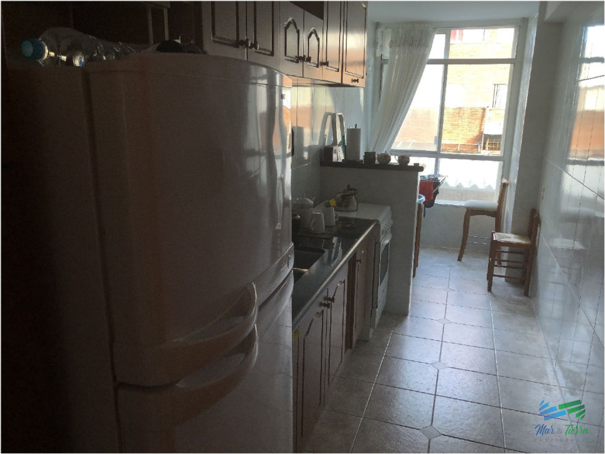 Apartamento ID.4879 - En venta apartamento 2 dormitorios sobre calle 20, Peninsula, Punta del Este