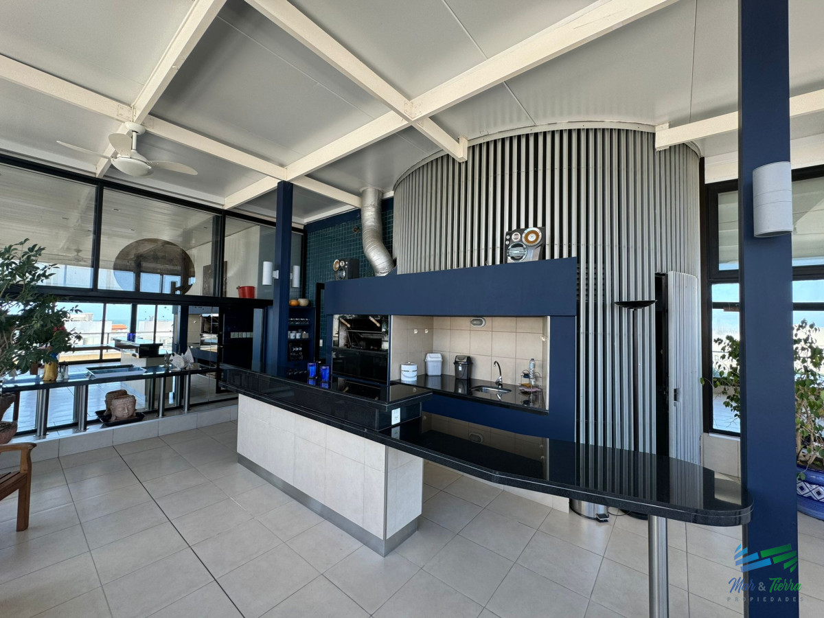 Apartamento ID.5788 - Apartamento en Venta de 3 Dormitorios en Punta del este , Puerto , Península , Edificio Portofino