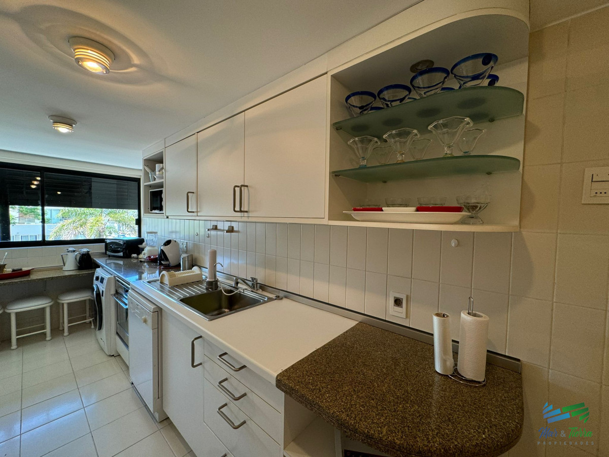 Apartamento ID.5788 - Apartamento en Venta de 3 Dormitorios en Punta del este , Puerto , Península , Edificio Portofino
