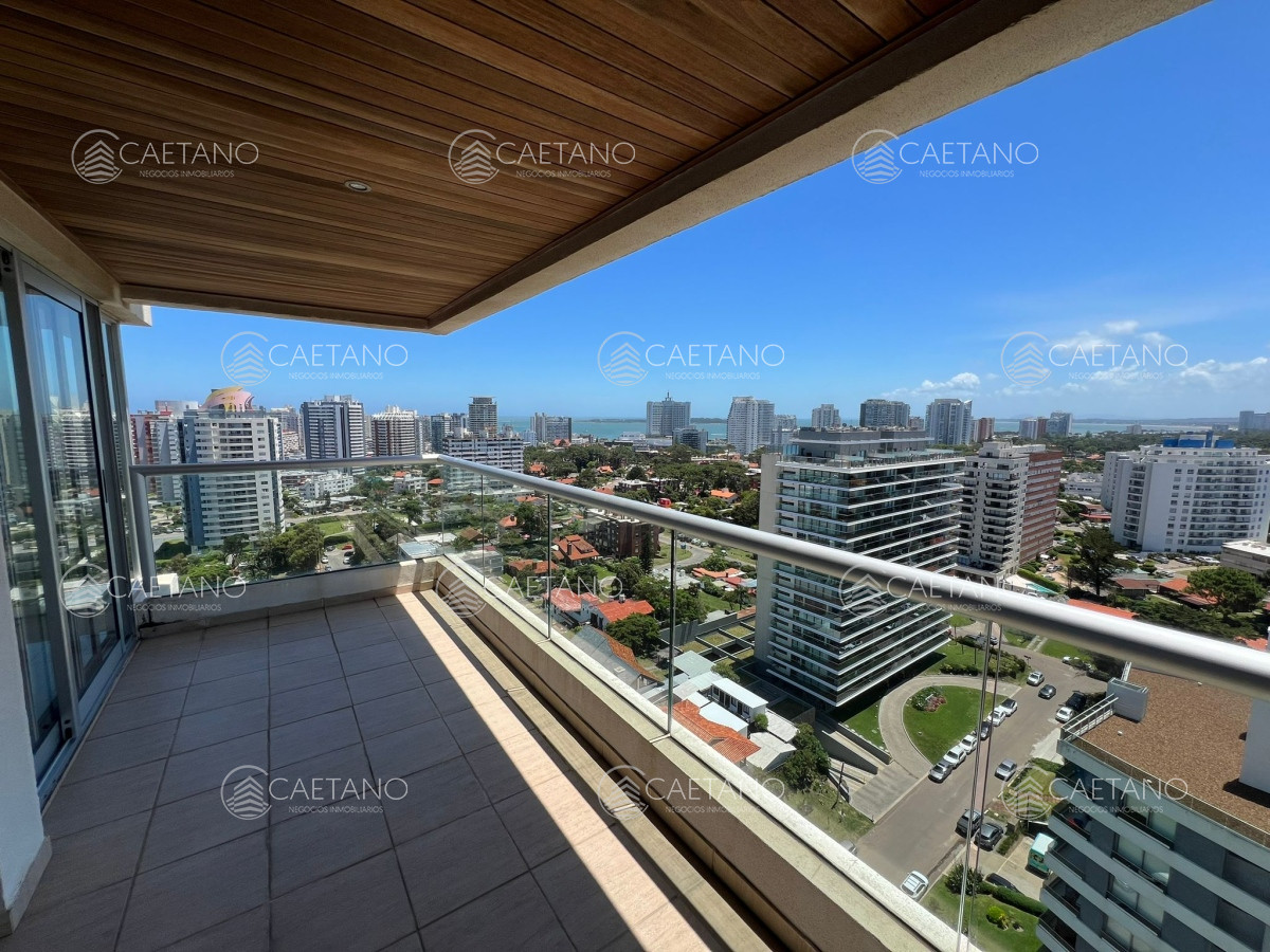 Apartamento en venta de 2 dormitorios en Playa brava , Punta del este  - DMC16932A
