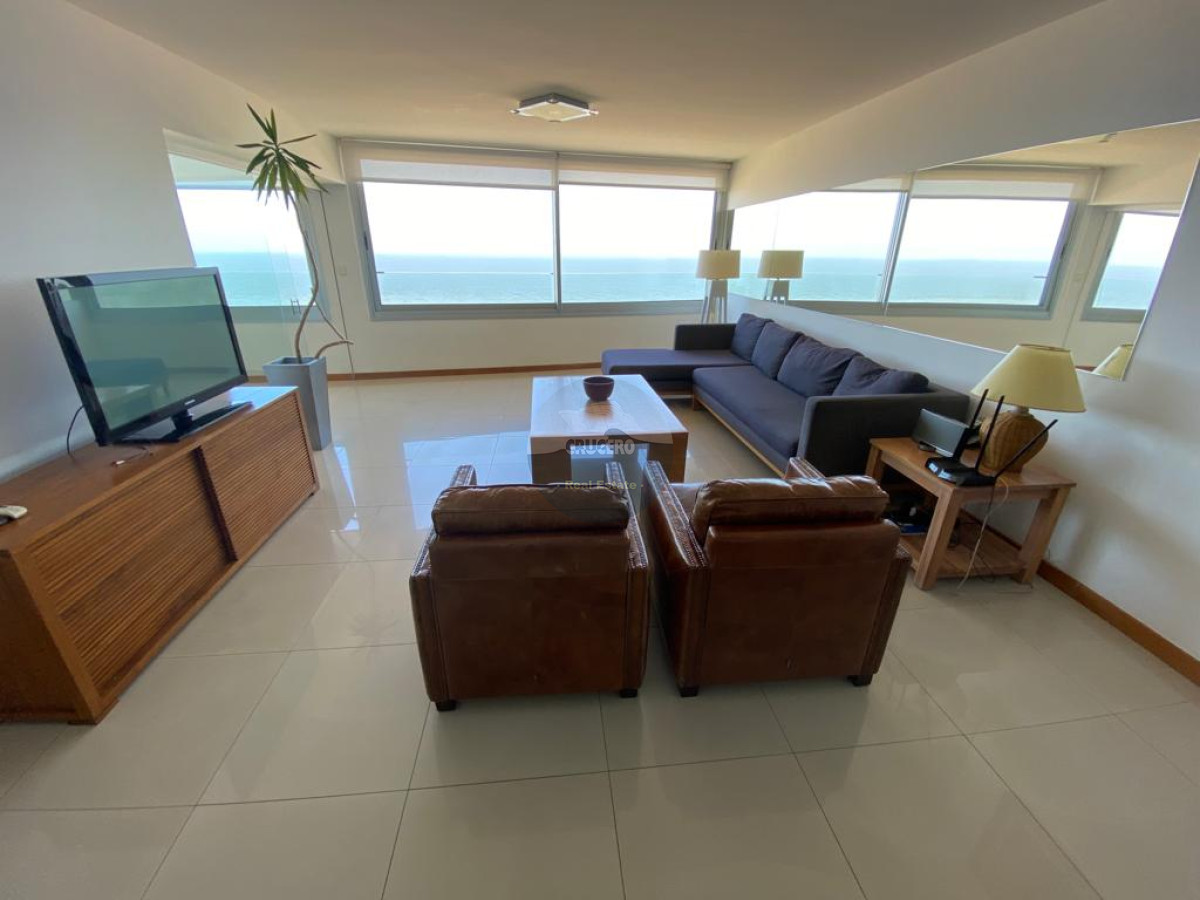 Apartamento ID.6223 - VENTA Y ALQUILER DEPARTAMENTO EN BRAVA 3 DORMITORIOS MÁS DEPENDENCIA