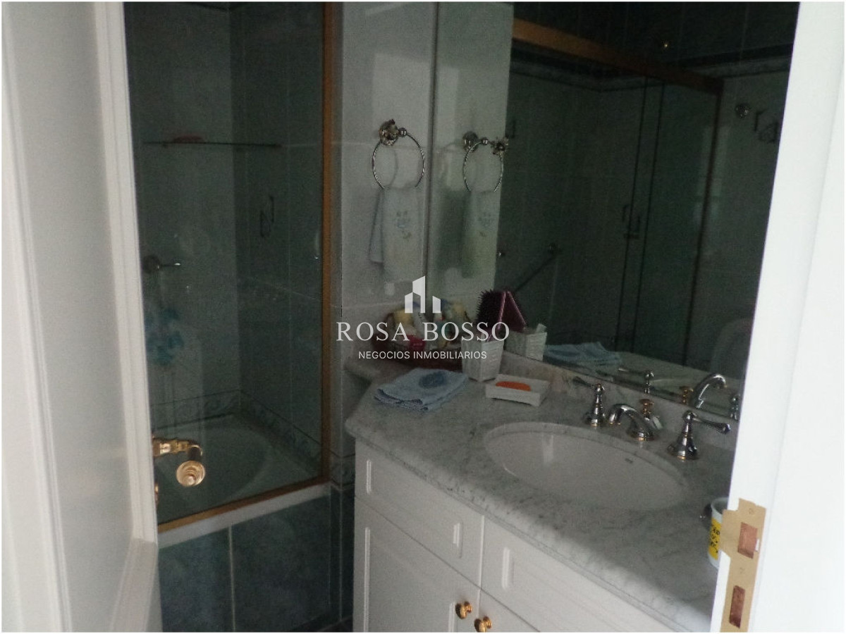 Apartamento ID.9443 - Alta gama en playa mansa 
