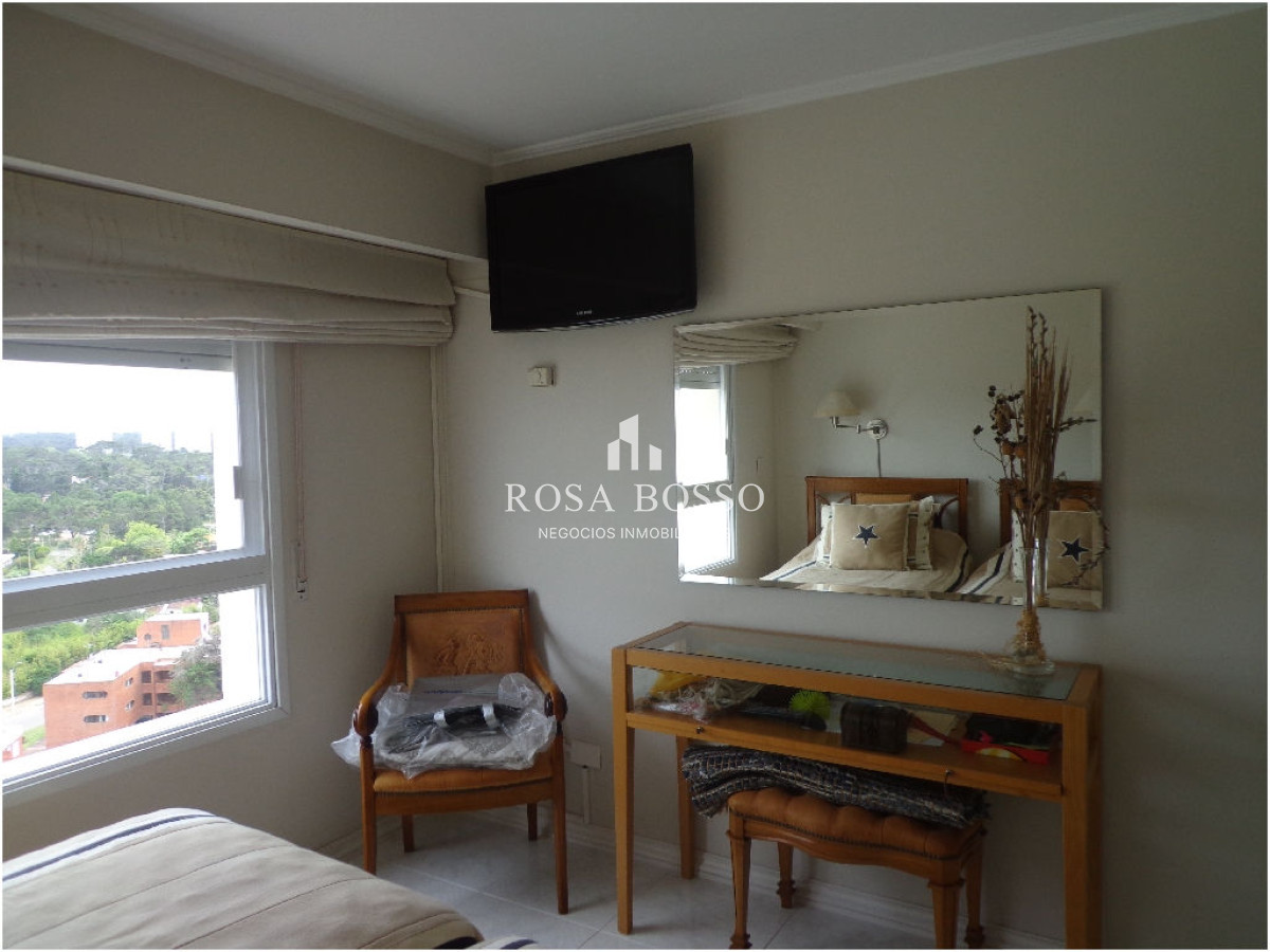 Apartamento ID.9443 - Alta gama en playa mansa 