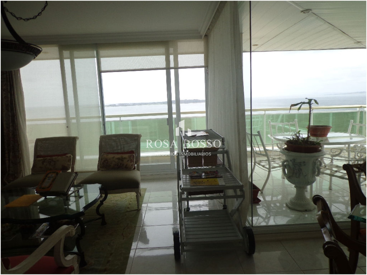 Apartamento ID.9443 - Alta gama en playa mansa 