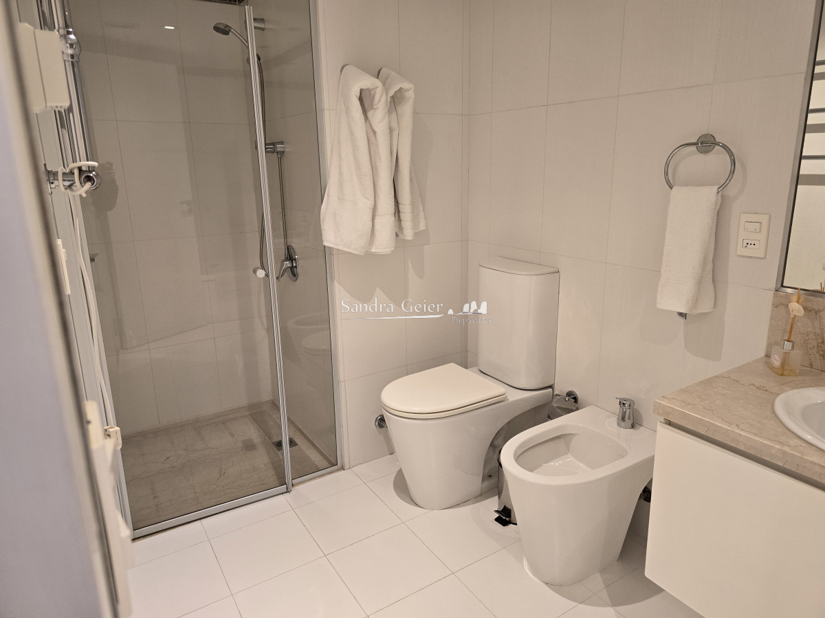 Apartamento ID.1892 - Premiun sobre playa brava.