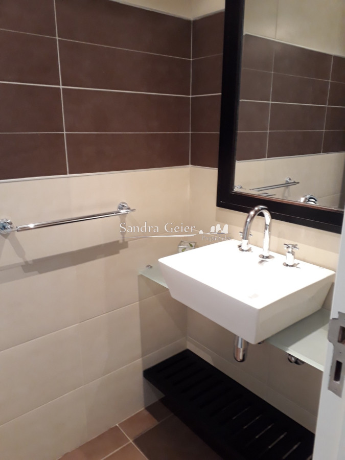 Apartamento ID.3305 - Apartamento en Venta de 2 dormitorios en Punta del este , Playa Brava , Torre Imperiale 