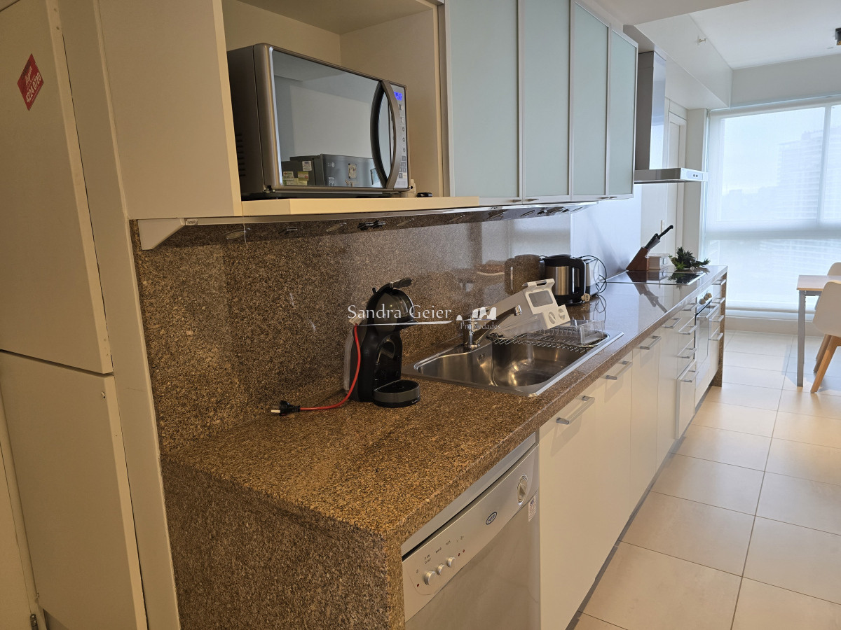 Apartamento ID.1892 - Premiun sobre playa brava.