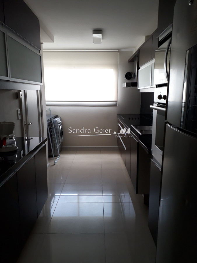 Apartamento ID.3305 - Apartamento en Venta de 2 dormitorios en Punta del este , Playa Brava , Torre Imperiale 