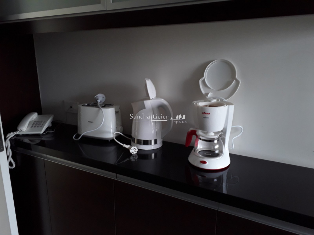 Apartamento ID.3305 - Apartamento en Venta de 2 dormitorios en Punta del este , Playa Brava , Torre Imperiale 