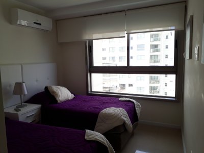 Apartamento ID.3305 - Apartamento en Venta de 2 dormitorios en Punta del este , Playa Brava , Torre Imperiale 