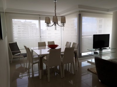 Apartamento ID.3305 - Apartamento en Venta de 2 dormitorios en Punta del este , Playa Brava , Torre Imperiale 