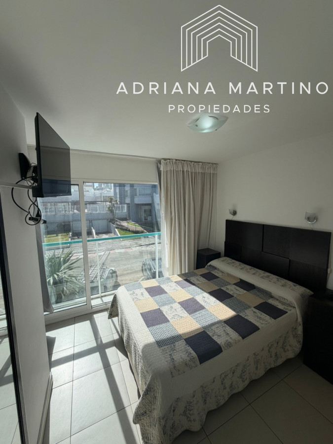 Apartamento ID.71866 - Apartamento de 1 dormitorio en Venta en Punta del este , Península , Bajos gastos a pasos del mar 