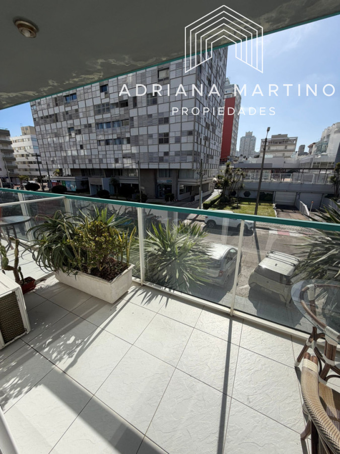 Apartamento ID.71866 - Apartamento de 1 dormitorio en Venta en Punta del este , Península , Bajos gastos a pasos del mar 