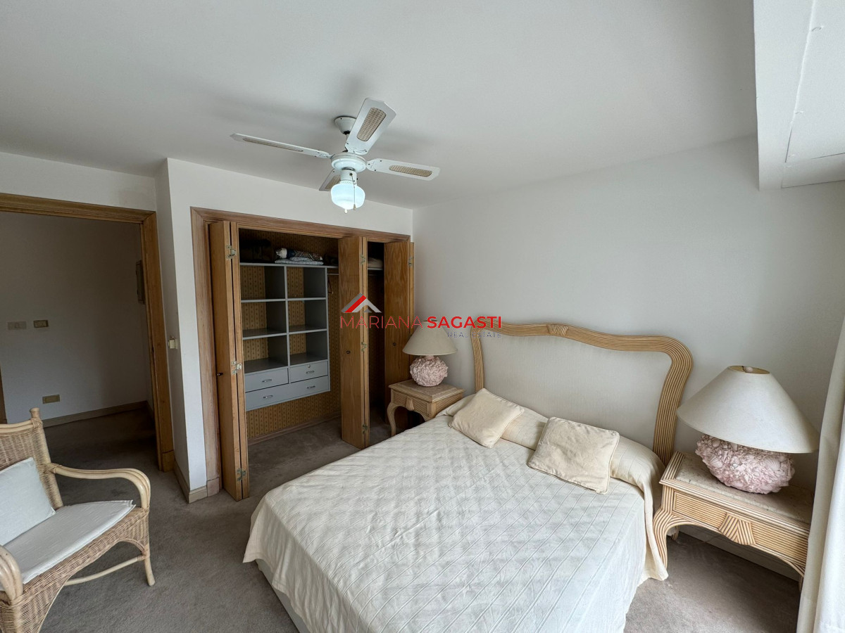 Apartamento ID.3996 - Brava, 3 dormitorios y dependencia