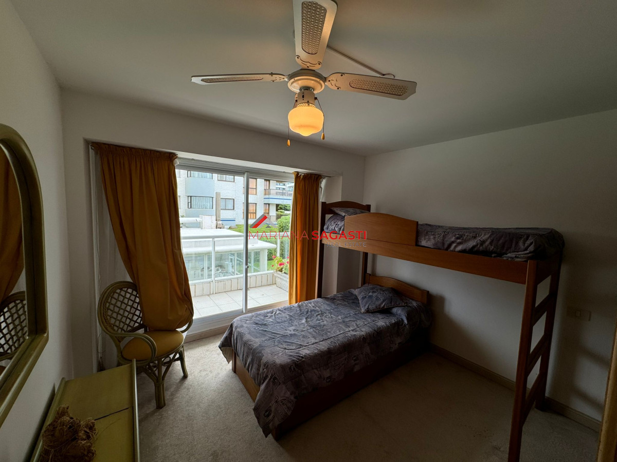 Apartamento ID.3996 - Brava, 3 dormitorios y dependencia