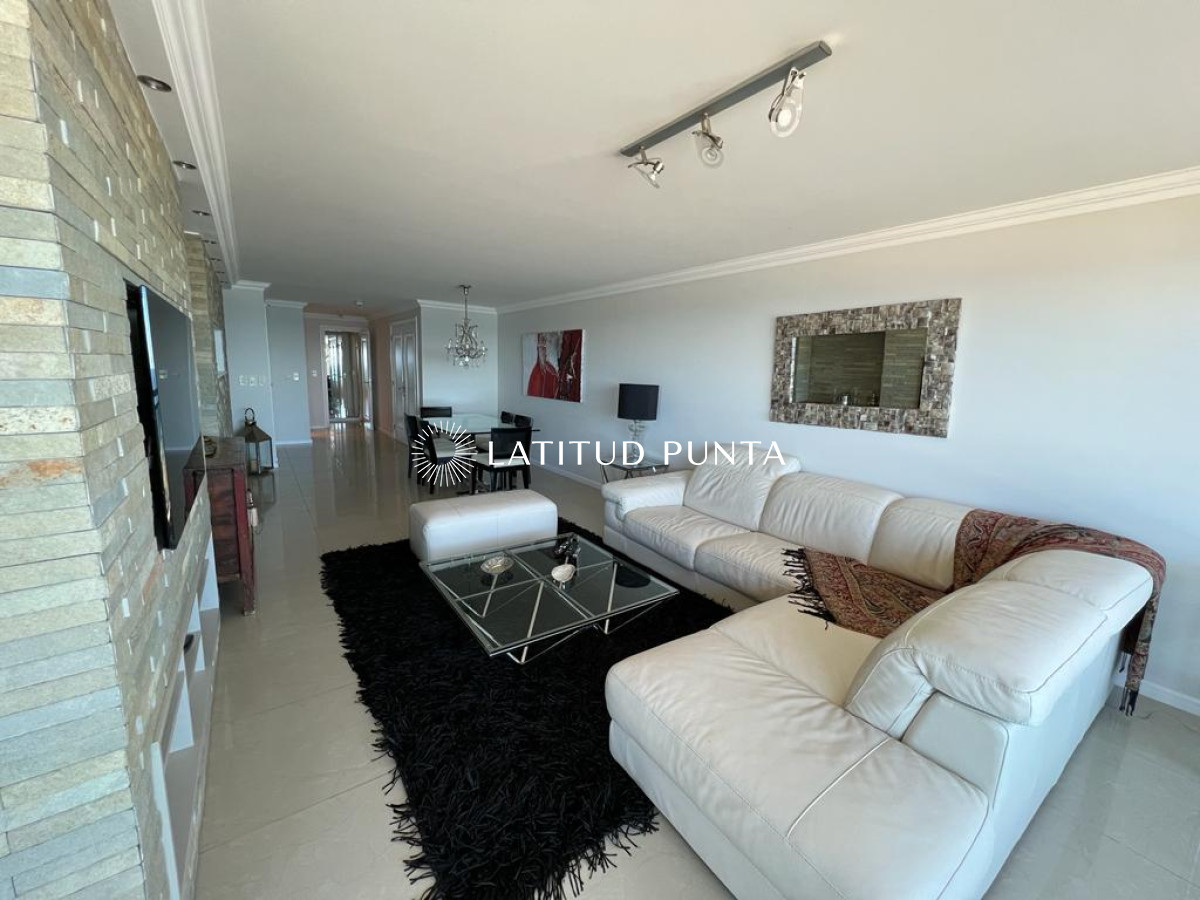 Brava - GoPunta - Portal Inmobiliario de Punta del Este - Maldonado
