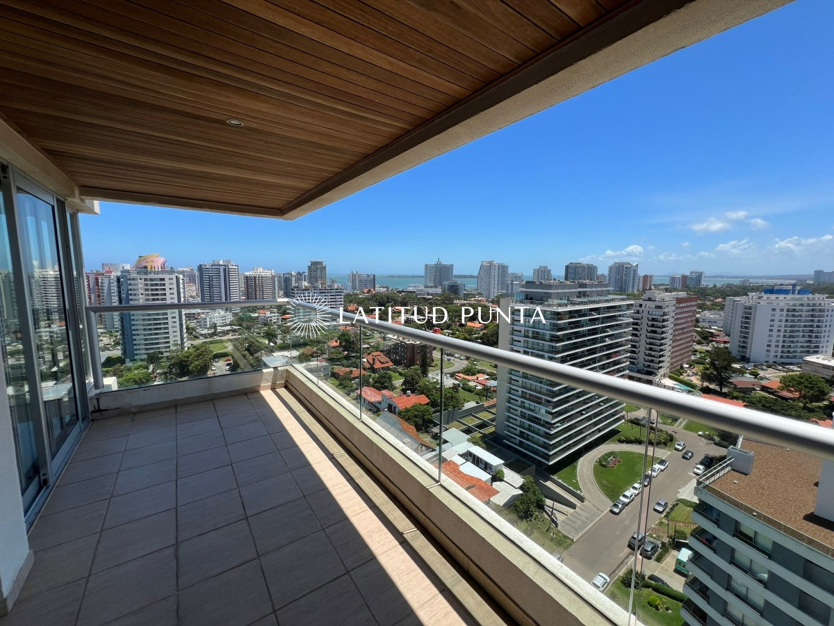 Apartamento en venta de 2 dormitorios en Playa brava - LAT6949A