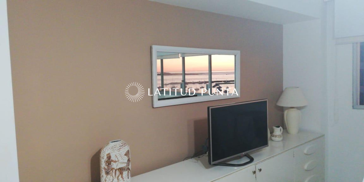 Apartamento ID.599 - Piso alto con vista al puerto